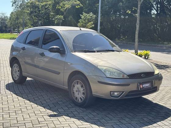 FORD FOCUS 1.6 GL 8V FLEX 4P MANUAL